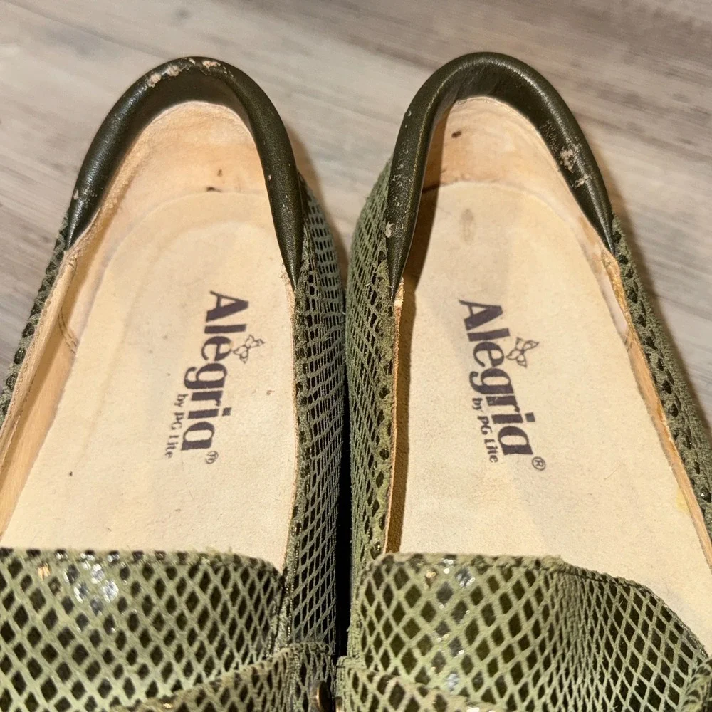 Alegria Taylor‎ Pro Olive Gloss Snake Penny Loafers Women's EU 42